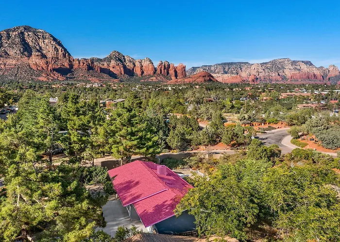 Trendy 3br In Sedona: Hot Tub/fire-pit /central Location