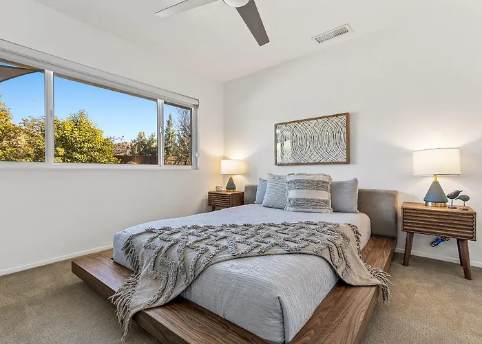 Trendy 3br In Sedona: Hot Tub/fire-pit /central Location Ferienhaus Sedona